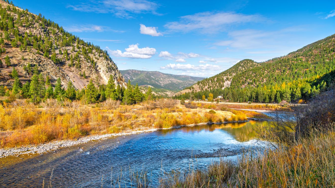 The,Clark,Fork,River,As,It,Runs,Through,The,Mountains