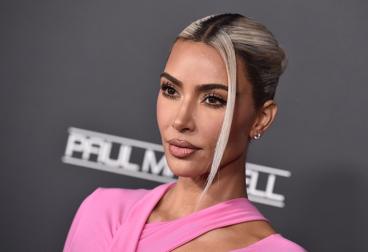 Kim Kardashian kiverte a biztosítékot