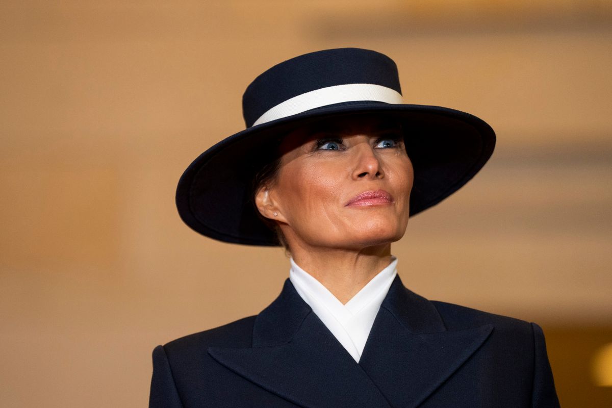 Melania Adam Lippes független amerikai tervező ruháját viselte Donald Trump beiktatási ünnepségén