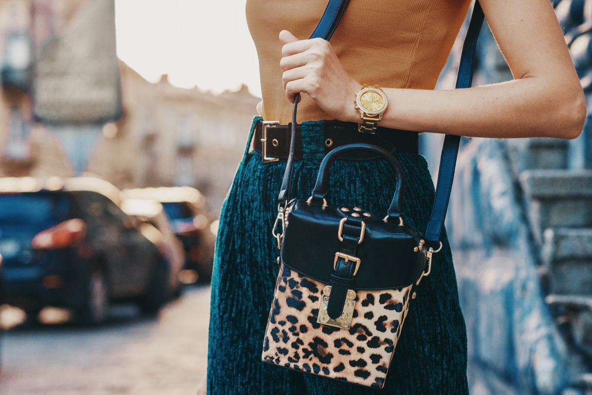 Close,Up,Of,Trendy,Woman`s,Autumn,Outfit:,Golden,Wrist,Watch,