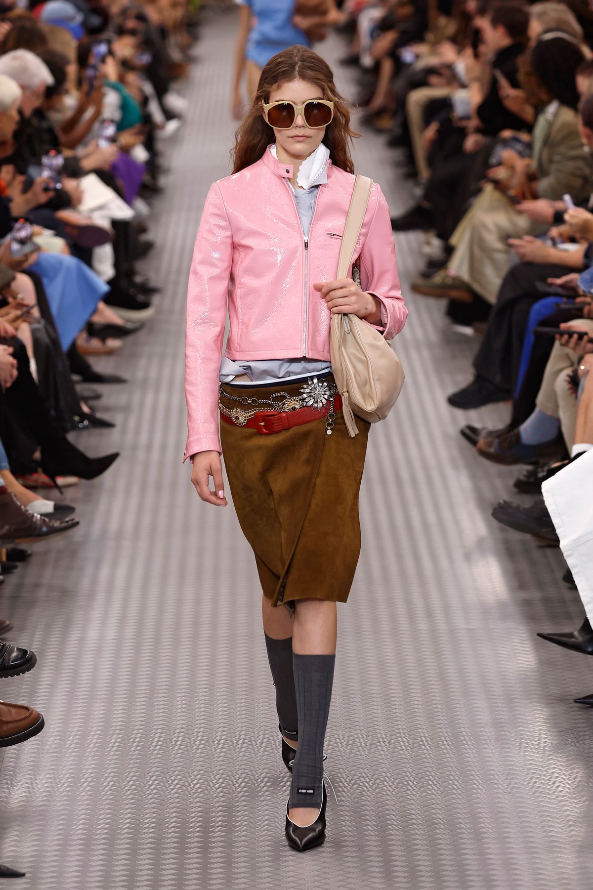 Miu Miu: Runway - Paris Fashion Week - Womenswear Spring-Summer 2025