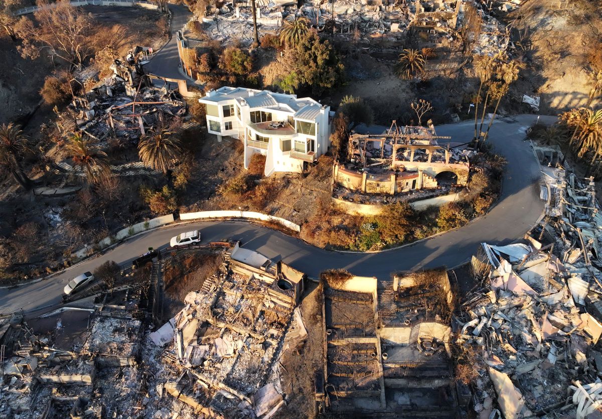 Los Angeles-i tűz még mindig aktív és újabb kataszrófa várható