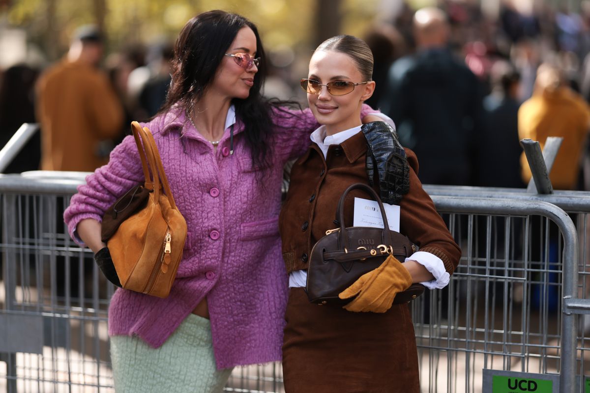 Street Style - Paris Fashion Week - Womenswear Spring/Summer 2025 - Day Nine