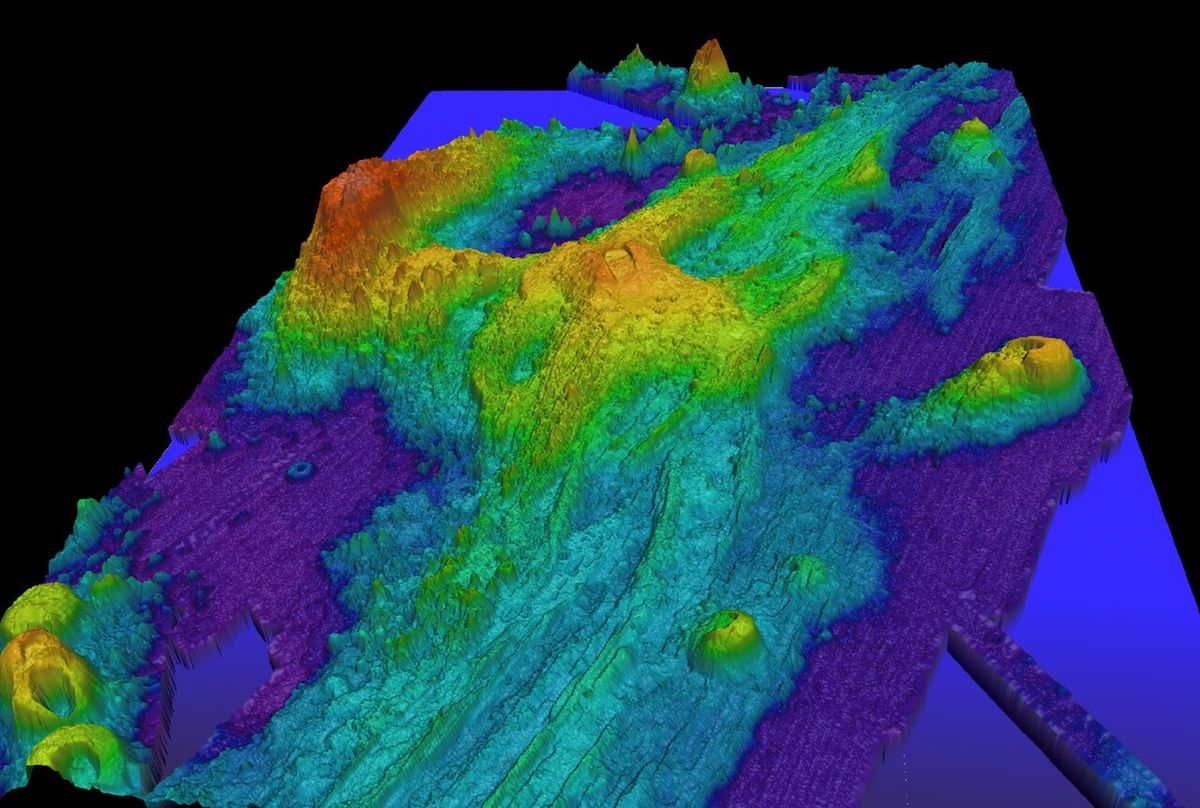 Axial Seamount tenger alatti vulkánkitörés