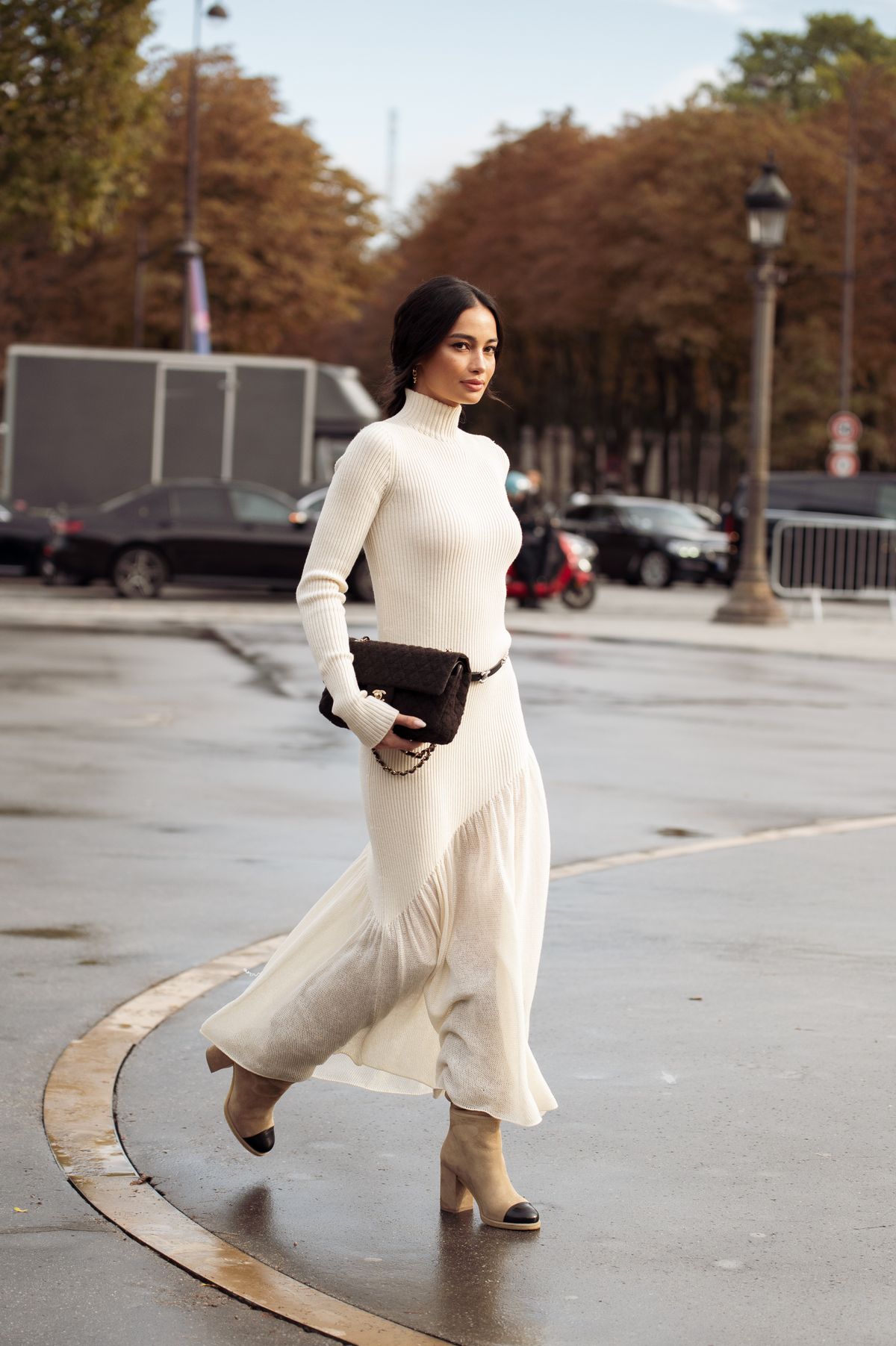 Street Style - Paris Fashion Week - Womenswear Spring/Summer 2025 - Day Nine