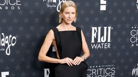 Micsoda hasonlóság: Naomi Watts fia, Sasha kiköpött édesanyja - Fotó