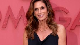 Az 59 éves Cindy Crawford legmerészebb szettjei: egyszerre dögös és kifinomult a szupermodell