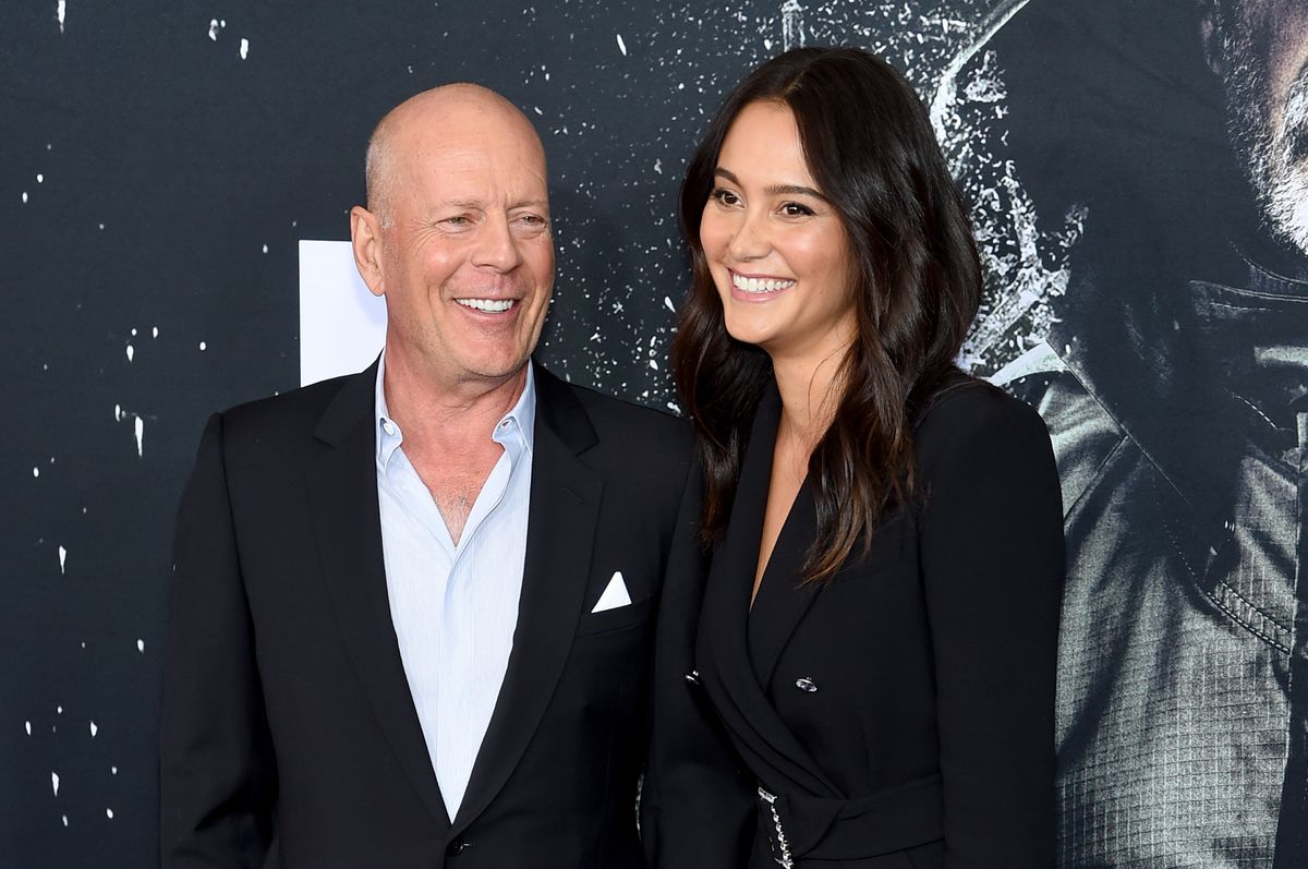 Bruce Willis felesége odaadóan  ápolja a nagybeteg színészt