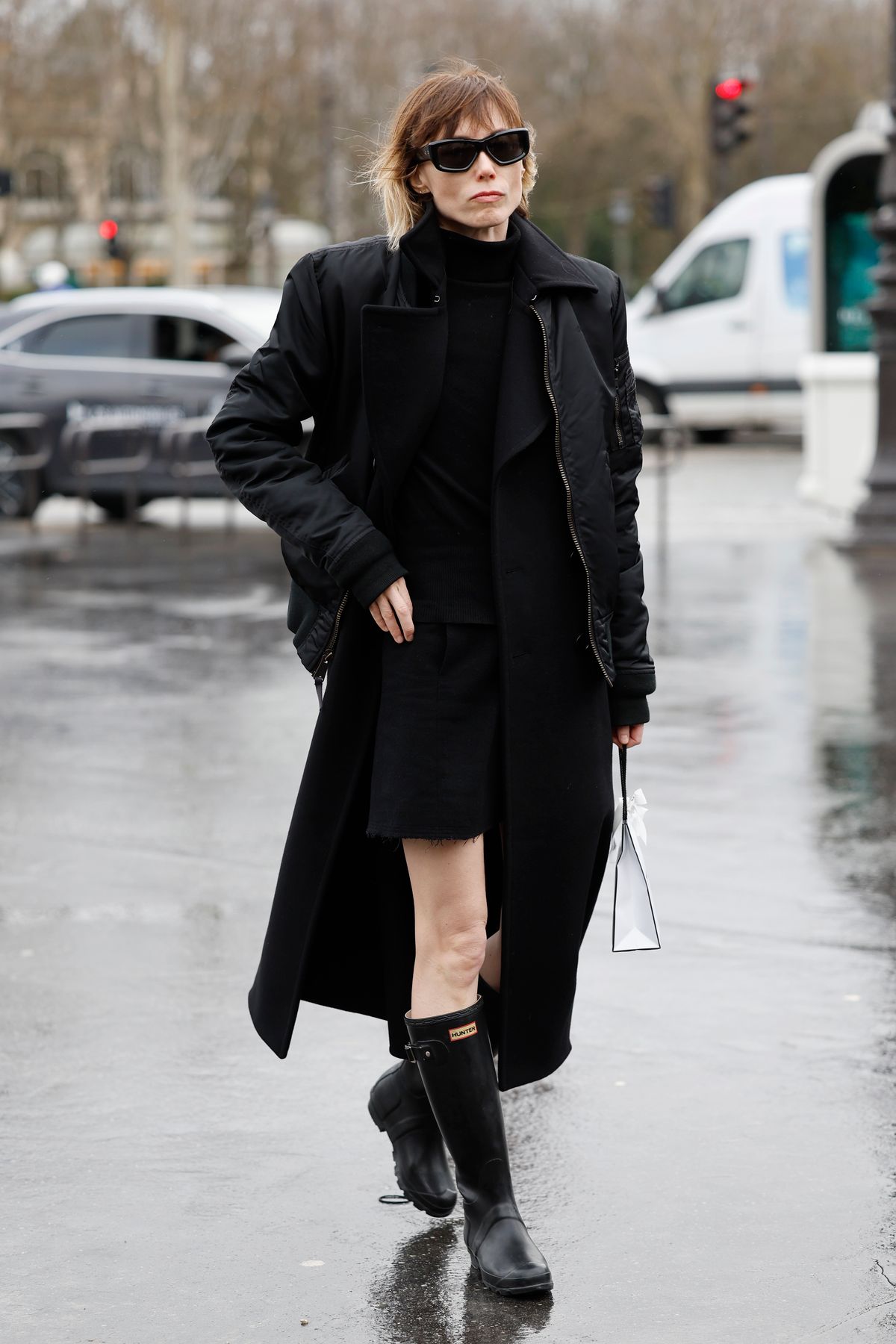 Street Style - Paris Fashion Week - Haute Couture Spring-Summer 2025 - Day Two