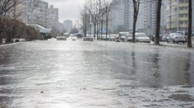 Ónos eső miatt adtak ki riasztást - az utak felszínén komoly jégréteg alakulhat ki