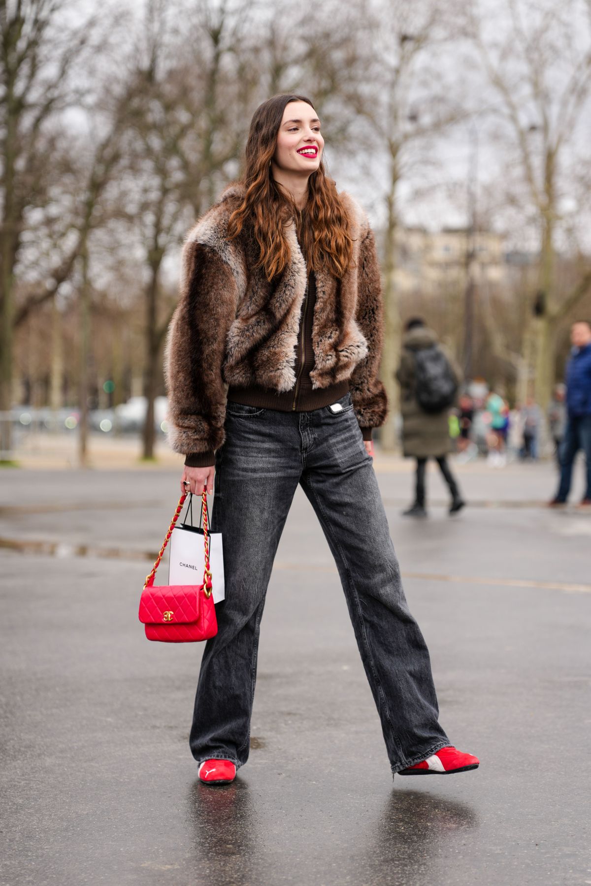 Street Style - Paris Fashion Week - Haute Couture Spring-Summer 2025 - Day Two