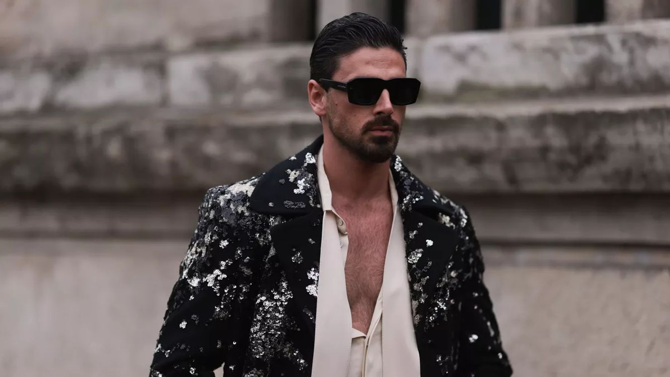 Street Style - Paris Fashion Week - Womenswear Fall Winter 2023 2024 : Day Six