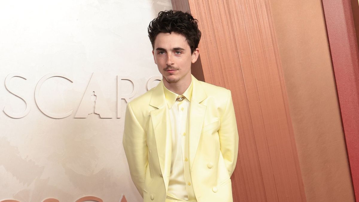 HOLLYWOOD, CALIFORNIA - MARCH 02: Timothée Chalamet attends the 97th Annual Oscars at Dolby Theatre on March 02, 2025 in Hollywood, California. (Photo by Monica Schipper/Getty Images)