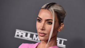 Ez hogy történhetett? Kim Kardashian smink nélkül jelent meg az Oscar-gála after partyján