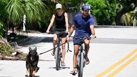 Szenvedélyes csókban forrt össze Gisele Bündchen és Joaquim Valente - Fotók