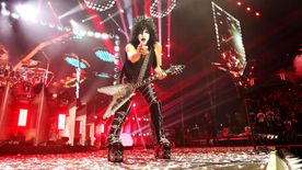 Így néz ki smink nélkül a KISS együttes legendája: ritka fotón Paul Stanley