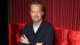 Kitálalt Matthew Perry szexpartnere: ez volt a baj a Jóbarátok sztárjával az ismert színésznő szerint