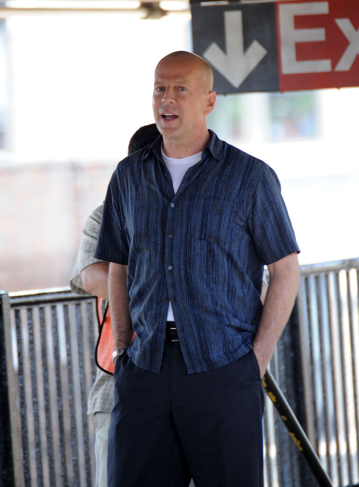 NEW YORK - JULY 22:  Bruce Willis on location for "A Couple of Dicks" on the streets of Brooklyn on July 22, 2009 in New York City.  (Photo by Bobby Bank/WireImage)