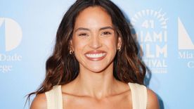 Szexjelentet forgatott Jason Momoa párja, Adria Arjona