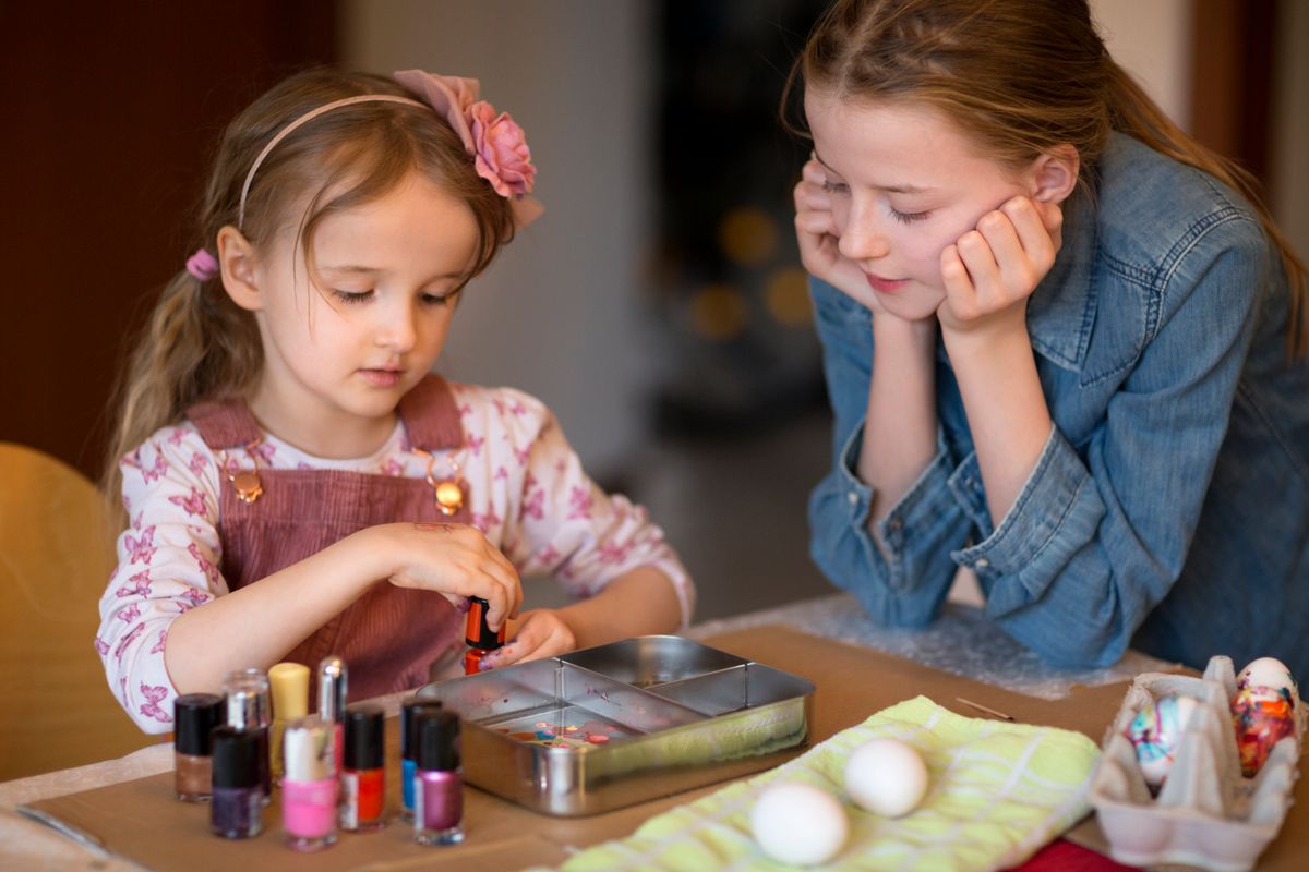 tojásfestés körömlakkal