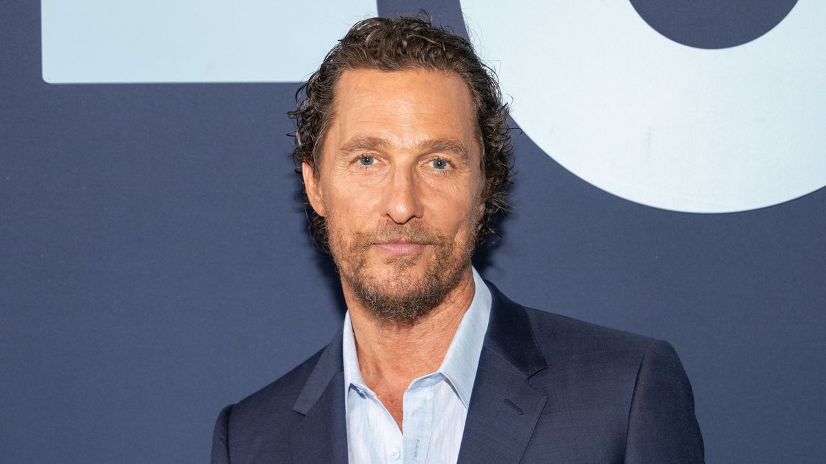 Matthew McConaughey 16 éves fia helyesebb, mint az apja: Levi divatbemutatón vett részt Párizsban