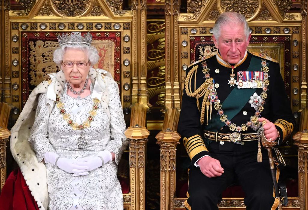 II. Erzsébet vezette át Nagy Britanniát a 21. századba, uralkodása a békét, a stabilitást, a megújulást és az alkalmazkodást jelképezte.