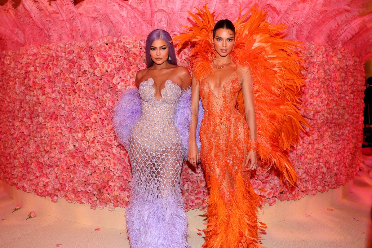 NEW YORK, NEW YORK - MAY 06: Kylie Jenner and Kendall Jenner attend The 2019 Met Gala Celebrating Camp: Notes on Fashion at Metropolitan Museum of Art on May 06, 2019 in New York City. (Photo by Kevin Tachman/MG19/Getty Images for The Met Museum/Vogue)