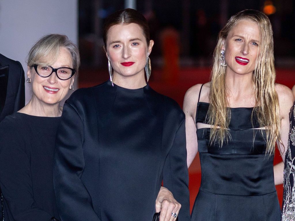 Meryl Streep három lánya – Mamie Gummer, Grace Gummer és Louisa Jacobson – mindannyian a színészet világában találták meg hivatásukat. Louisa például a "The Gilded Age" című HBO sorozatban szerepel, míg Mamie és Grace számos filmben és sorozatban mutatták meg tehetségüket. 