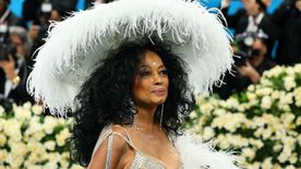 50-nek sem néz ki a 81 éves Diana Ross – 2003 óta először lépett a Met-gála vörös szőnyére