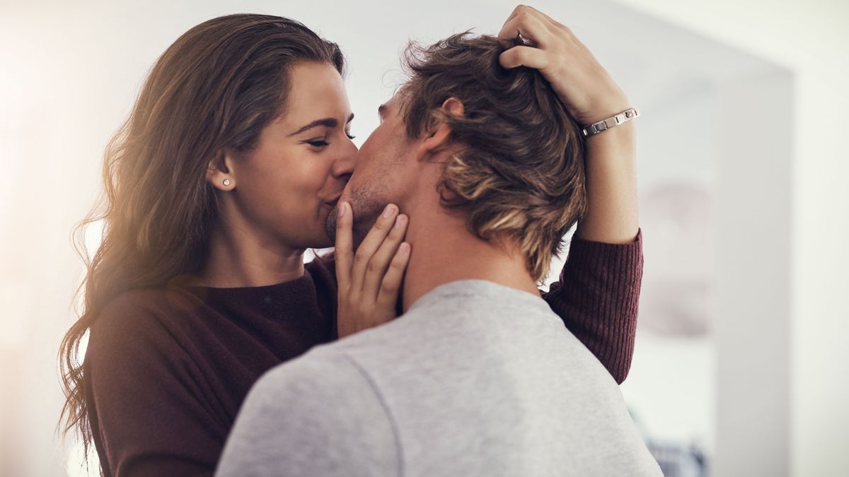 Ezekből a jelekből tudhatod, hogy teljesen odavan a csókodért!