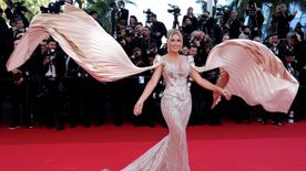 Fekete és bézs uralta a cannes-i filmfesztivál második napján a vörös szőnyeget - FOTÓK