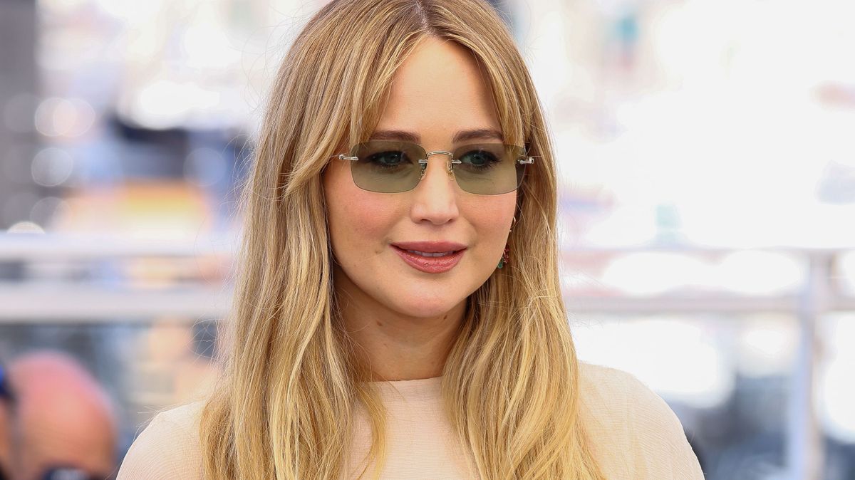 Jennifer Lawrence az anyaság nehézségeiről vallott