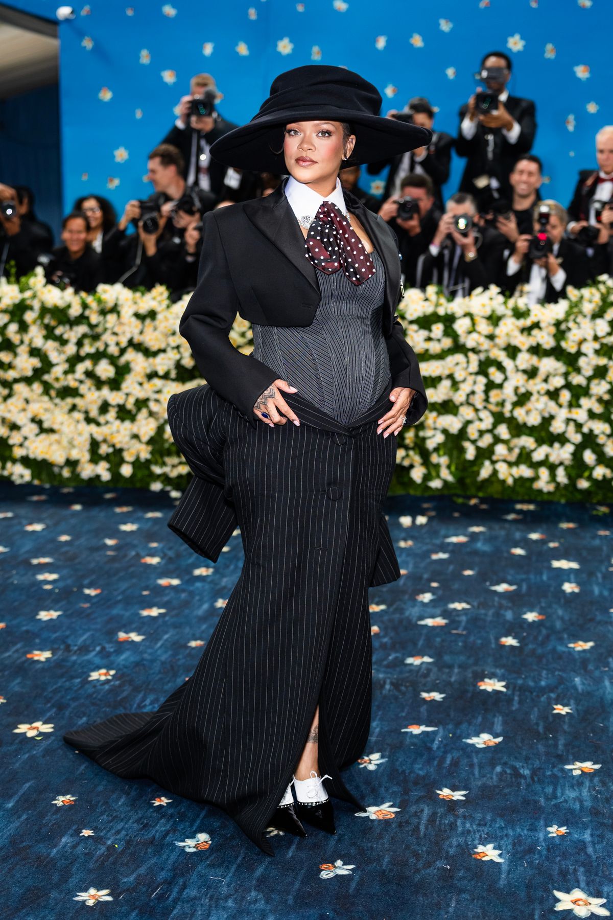NEW YORK, NEW YORK - MAY 05: Rihanna attends the 2025 Met Gala Celebrating "Superfine: Tailoring Black Style" at Metropolitan Museum of Art on May 05, 2025 in New York City. (Photo by TheStewartofNY/Getty Images)