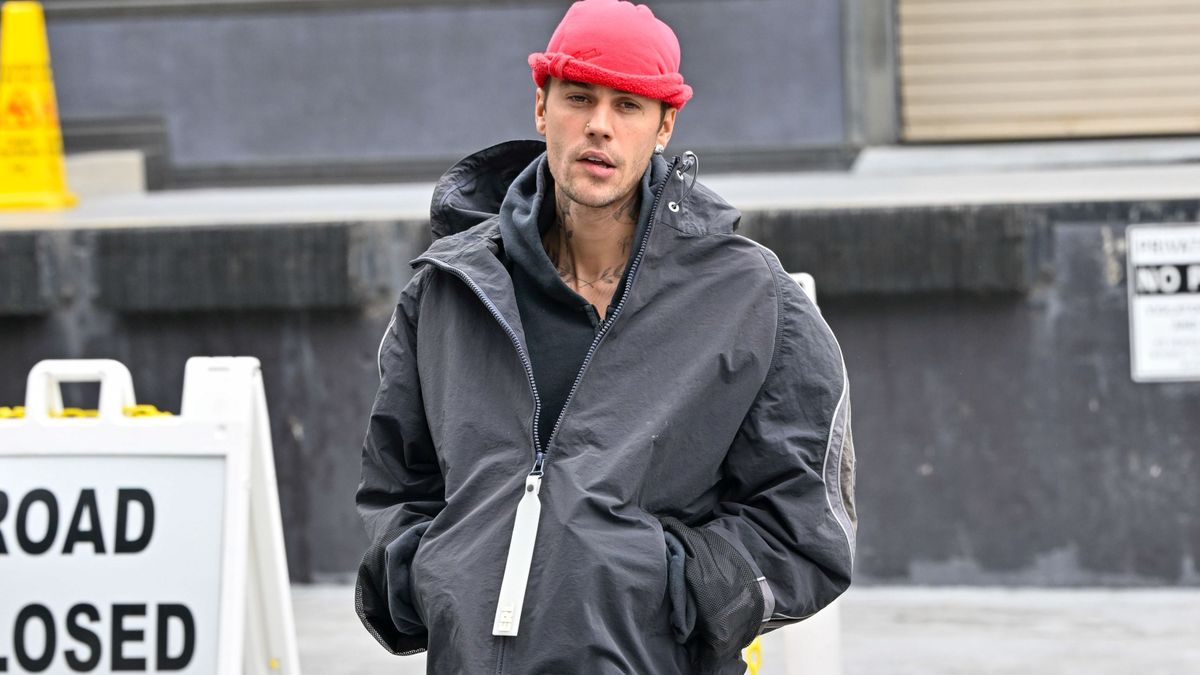 LOS ANGELES, CA - APRIL 15: Justin Bieber is seen on April 15, 2025 in Los Angeles, California.  (Photo by DUTCH/Bauer-Griffin/GC Images)