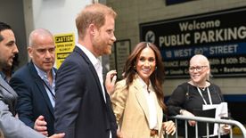 Nem hallgat tovább a szomszéd: így viselkedik valójában Meghan Markle és Harry herceg