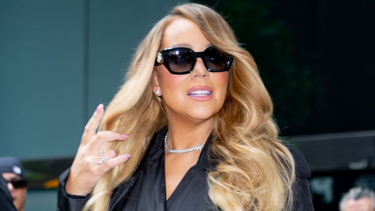 Mariah Carey kínos helyzetbe került egy díjátadó során