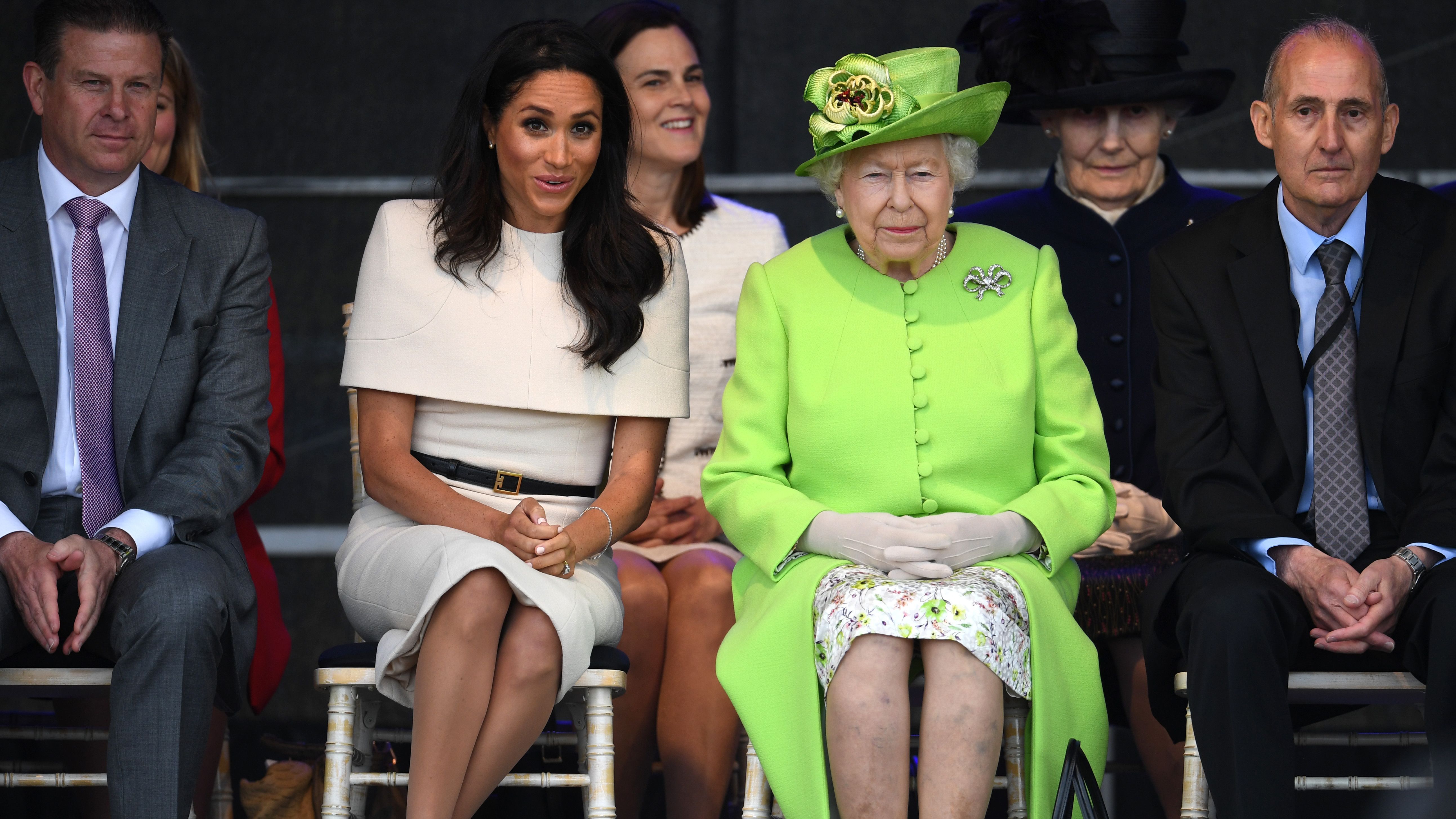 Meghan Markle akkora cirkuszt rendezett az esküvője előtt, hogy Erzsébet királynőnek kellett közbelépnie