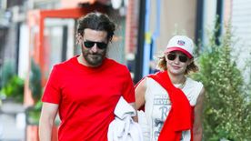 Így tette hivatalossá kapcsolatát Bradley Cooper és 21 évvel fiatalabb barátnője