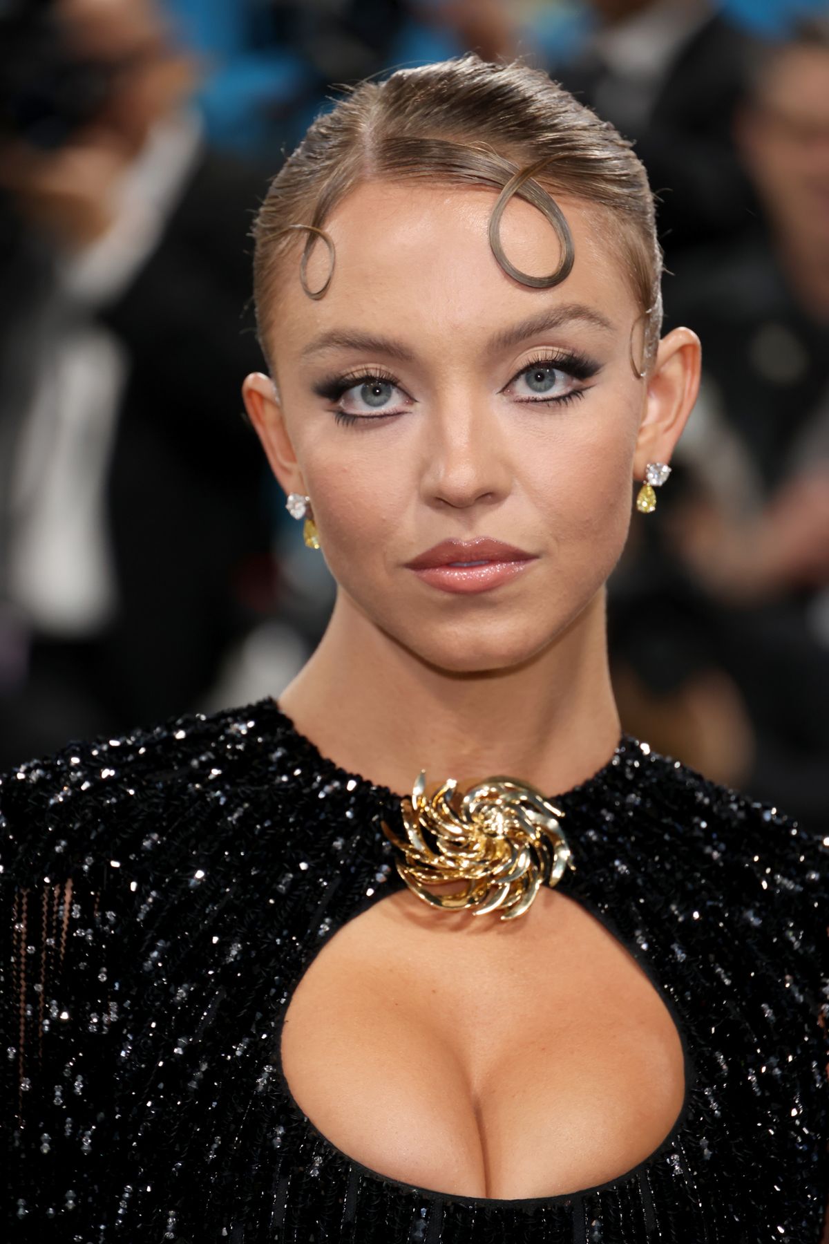 NEW YORK, NEW YORK - MAY 05: Sydney Sweeney attends the 2025 Met Gala Celebrating "Superfine: Tailoring Black Style" at Metropolitan Museum of Art on May 05, 2025 in New York City.  (Photo by John Shearer/WireImage)