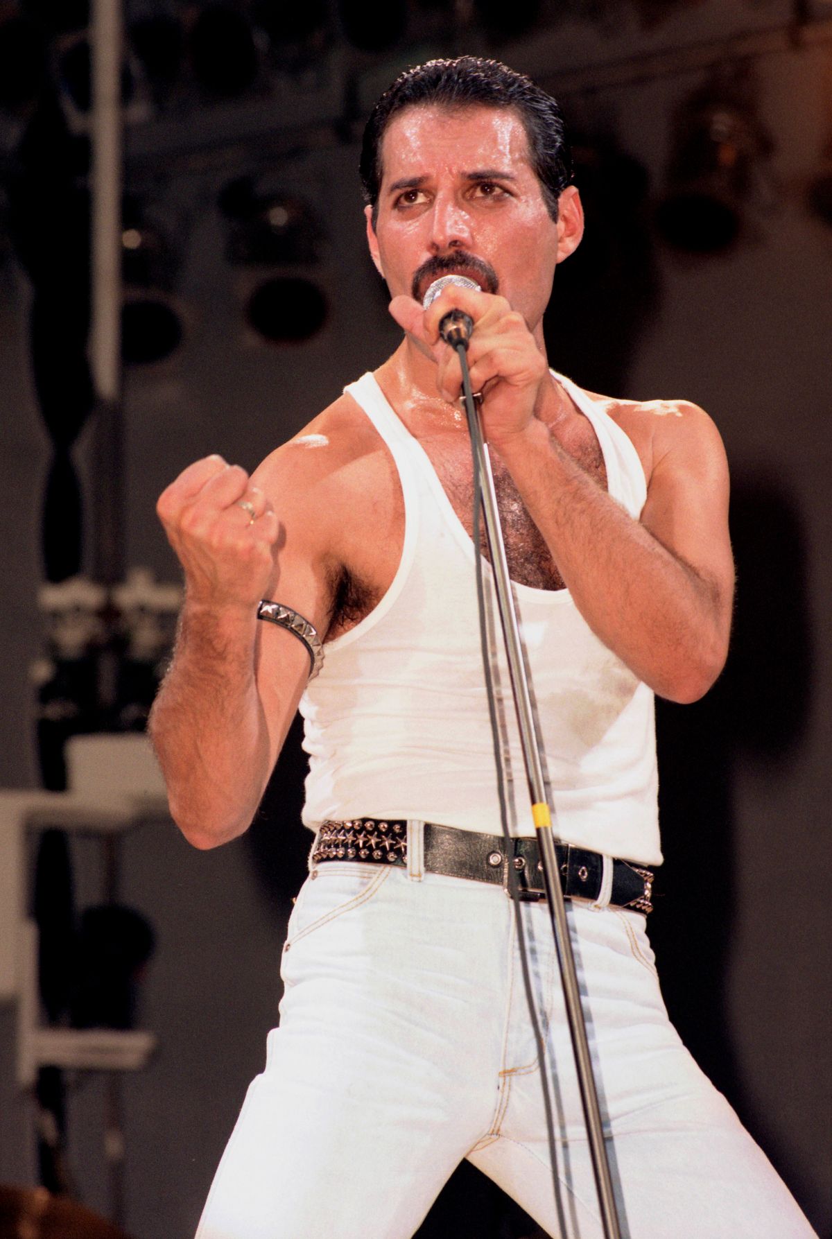 Kiderült, hogy valóban Freddie Mercury lánya-e a titokzatos nő. 