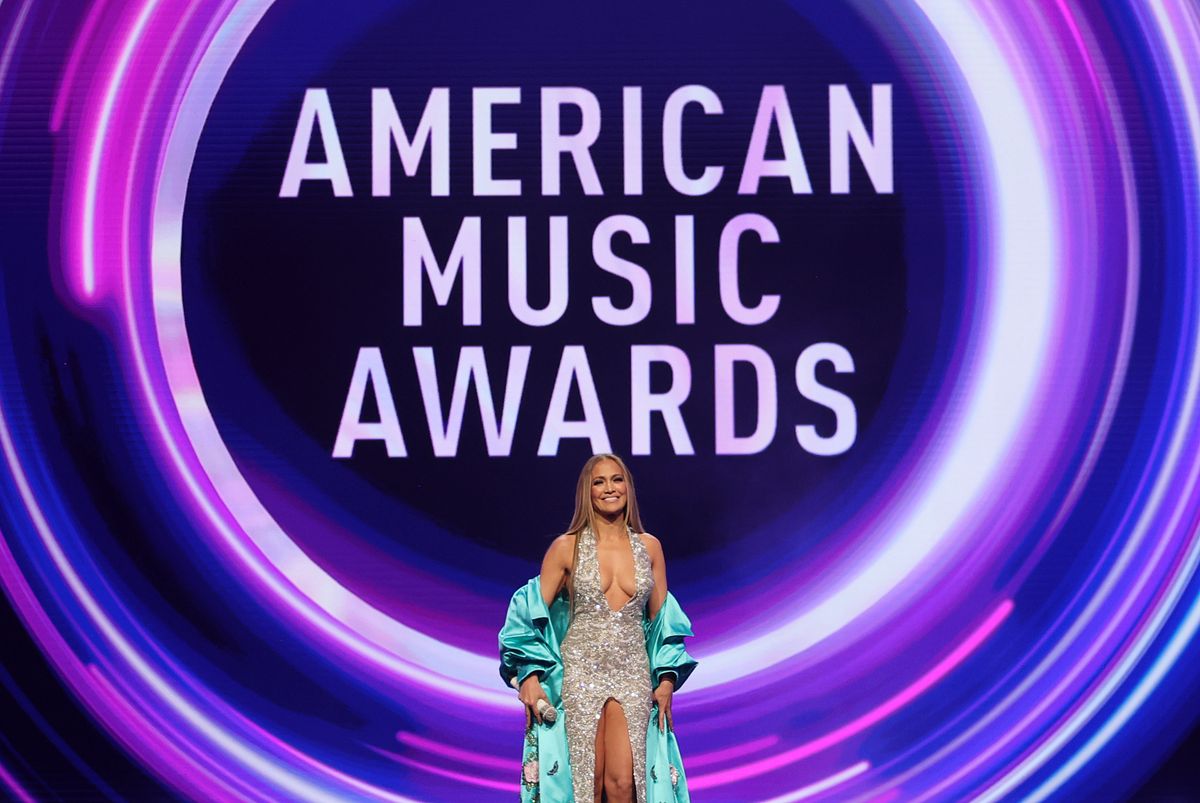 Jennifer Lopez AMAS 2025