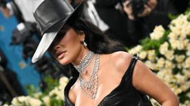 Kim Kardashian kiborult a Met-gálán mindenki szeme láttára: ezért veszett össze a biztonsági őrrel − VIDEÓ