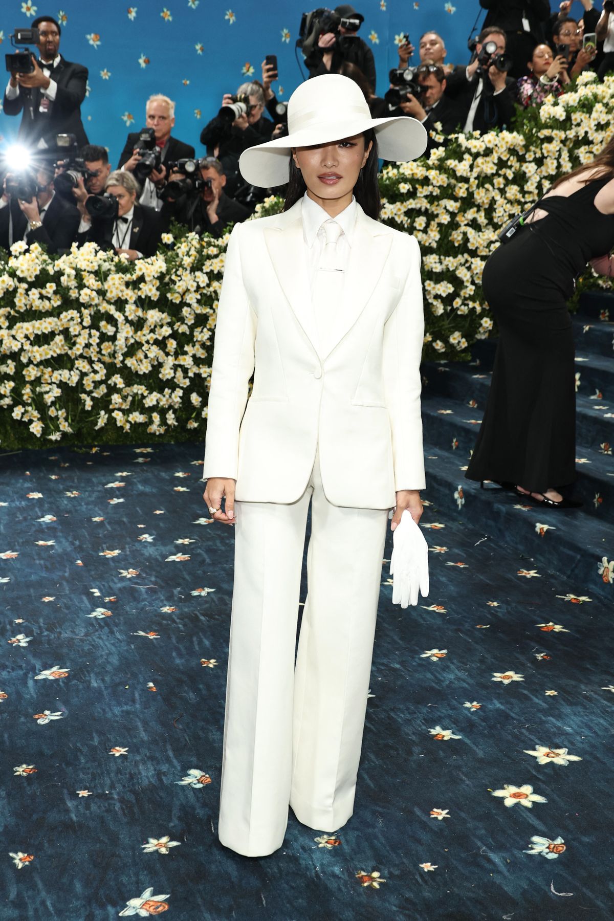 NEW YORK, NEW YORK - MAY 05: Anna Sawai attends the 2025 Met Gala Celebrating "Superfine: Tailoring Black Style" at Metropolitan Museum of Art on May 05, 2025 in New York City.   Jamie McCarthy/Getty Images/AFP (Photo by Jamie McCarthy / GETTY IMAGES NORTH AMERICA / Getty Images via AFP)