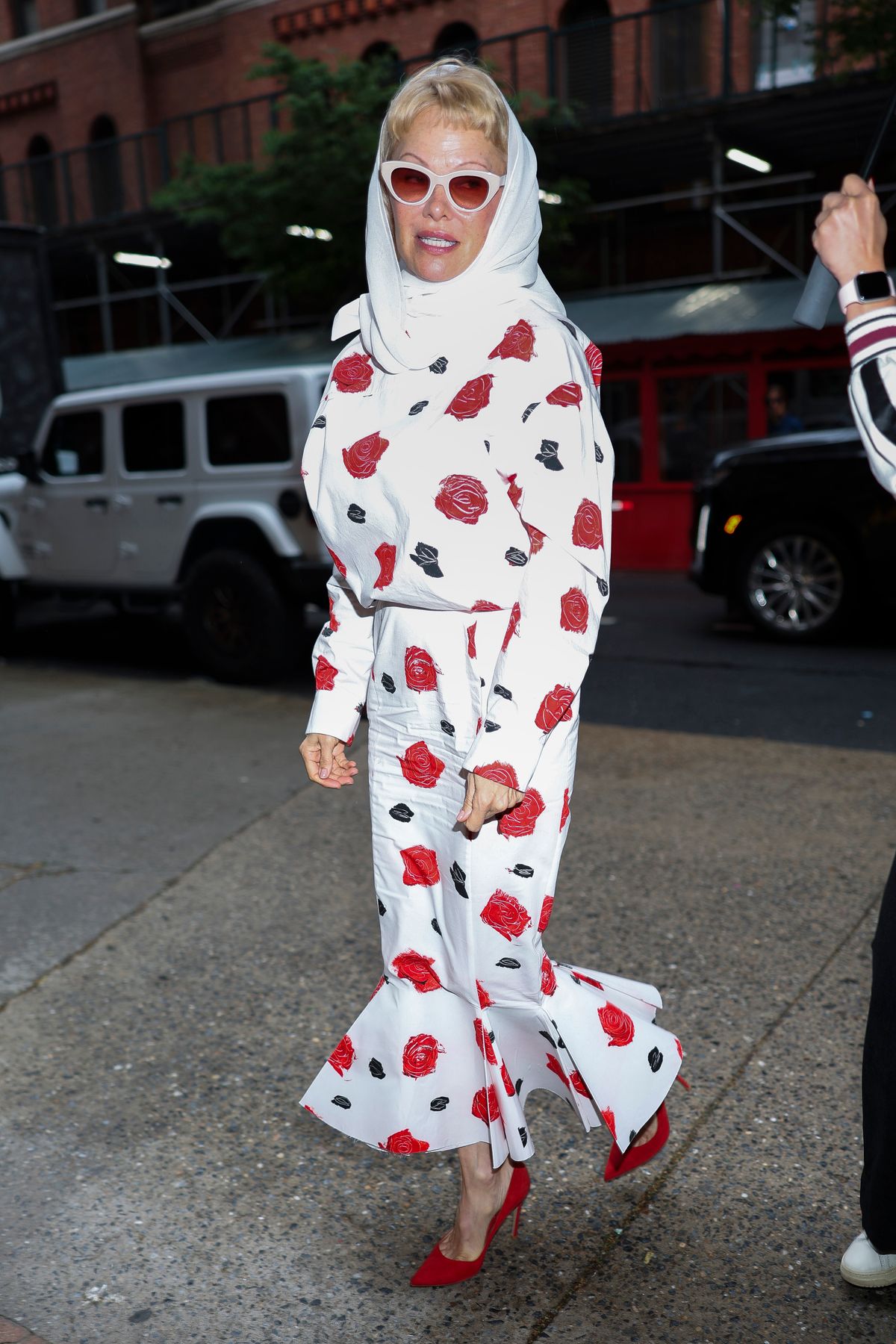 NEW YORK, NEW YORK - MAY 21: Pamela Anderson is seen in the Meatpacking District on May 21, 2025 in New York City. (Photo by Aeon/GC Images)