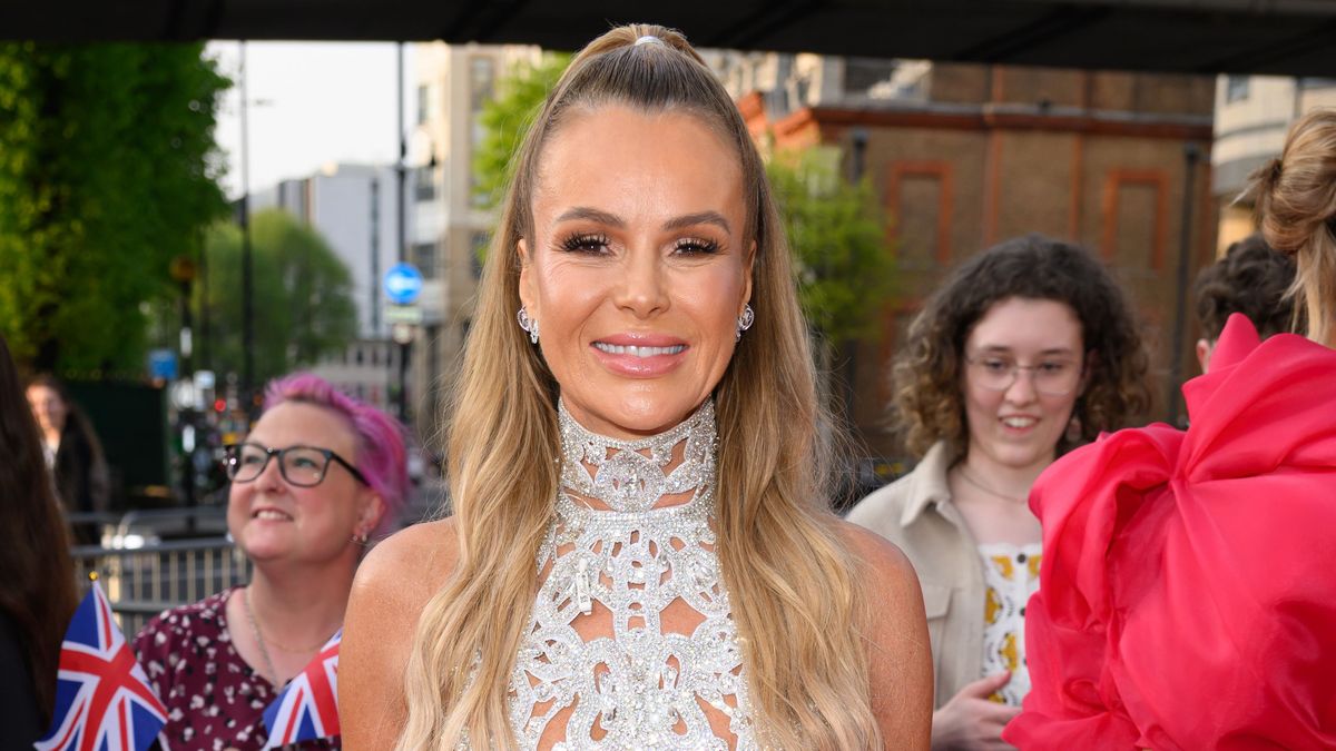 Amanda Holden a Britain's Got Talent elődöntőjének fotózásán az Eventim Apollóban 2025. április 26-án Londonban, Angliában.
