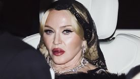 Madonna szinte meztelenül jelent meg fiatal pasija születésnapján — átlátszó selyemfelsője semmit nem takart — FOTÓK