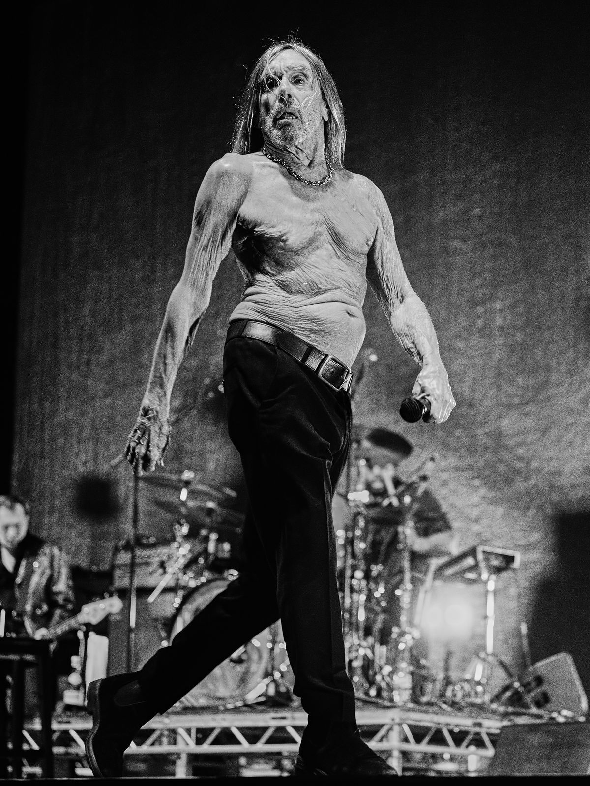 LONDON, ENGLAND - MAY 28: (EDITOR'S NOTE: This image has been converted to black and white.) Iggy Pop performs at Alexandra Palace on May 28, 2025 in London, England. (Photo by Samir Hussein/WireImage)