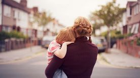 Ezzel a gyereknevelési módszerrel traumatizálod a gyereked és nem is tudsz róla – A szakértő válaszol