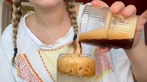 Letarolta a TikTokot a felhőkávé: így készítheted el ezt a csodaitalt - VIDEÓ