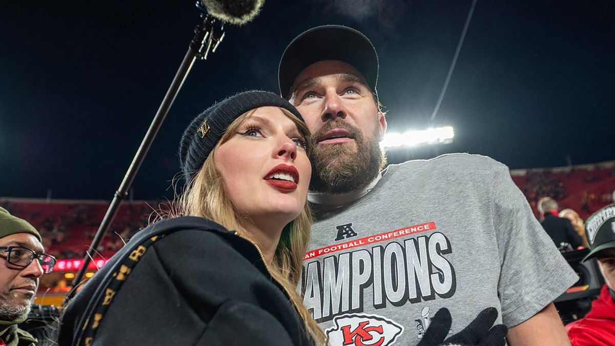 Lebuktak! Taylor Swift titokban hozzámehetett Travis Kelce-hez – FOTÓ